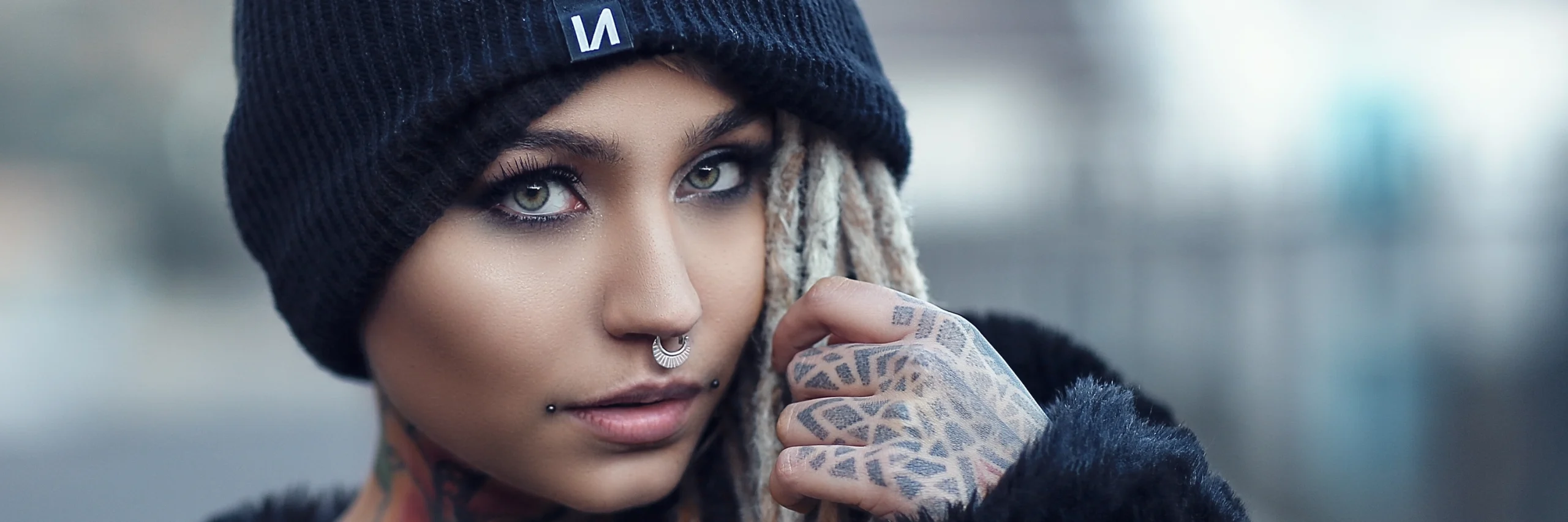 QUEEN SALON PIERCING